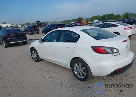 2011 Mazda Mazda3 I Touring z USA, uszkodzony, nr VIN JM1BL1VG7B1499100